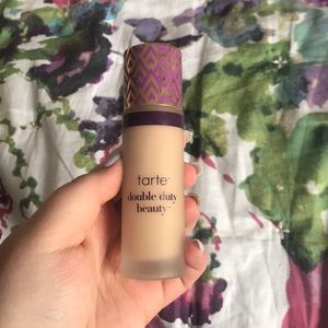Tarte tape shape foundation- fair light neutral